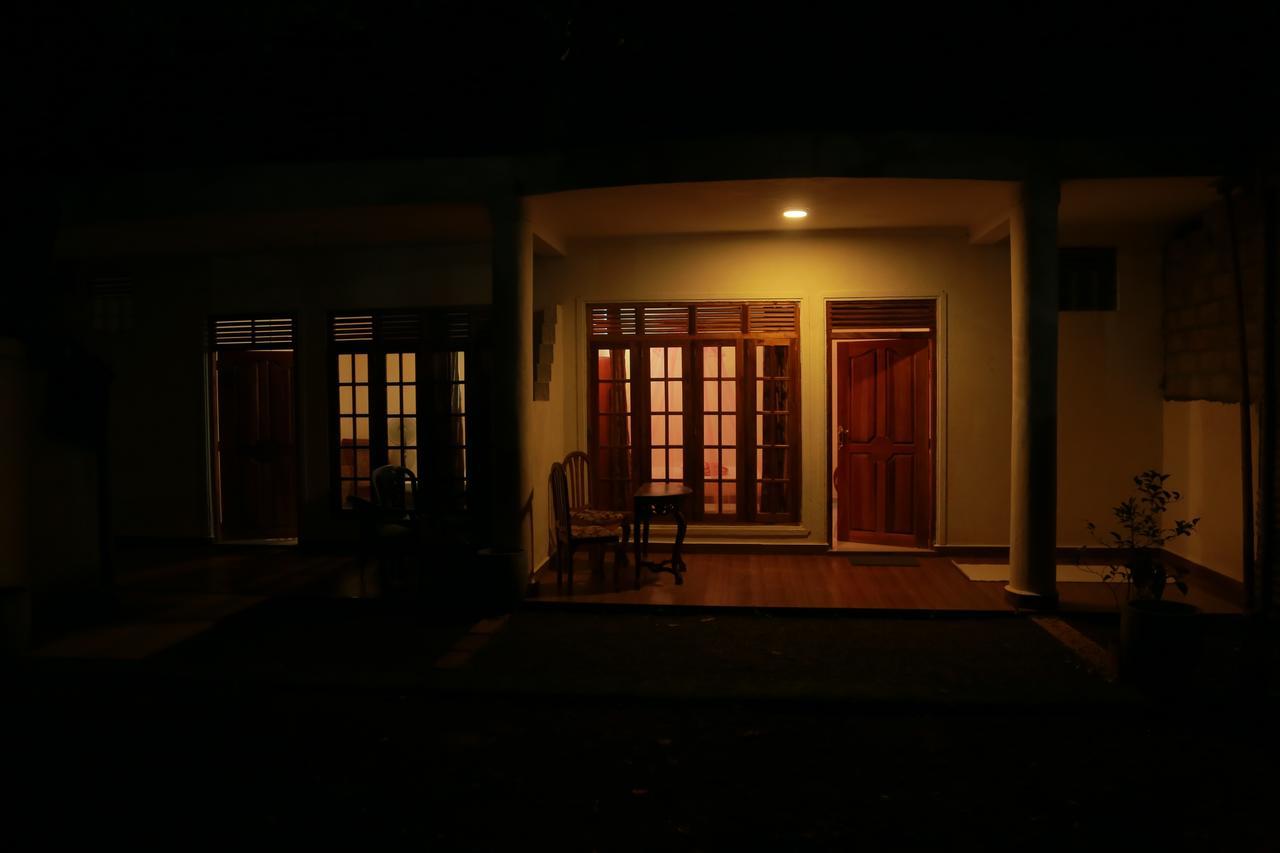 Hotel Mango Tree Nearest Adam'S Peak Nallathanniya Bagian luar foto
